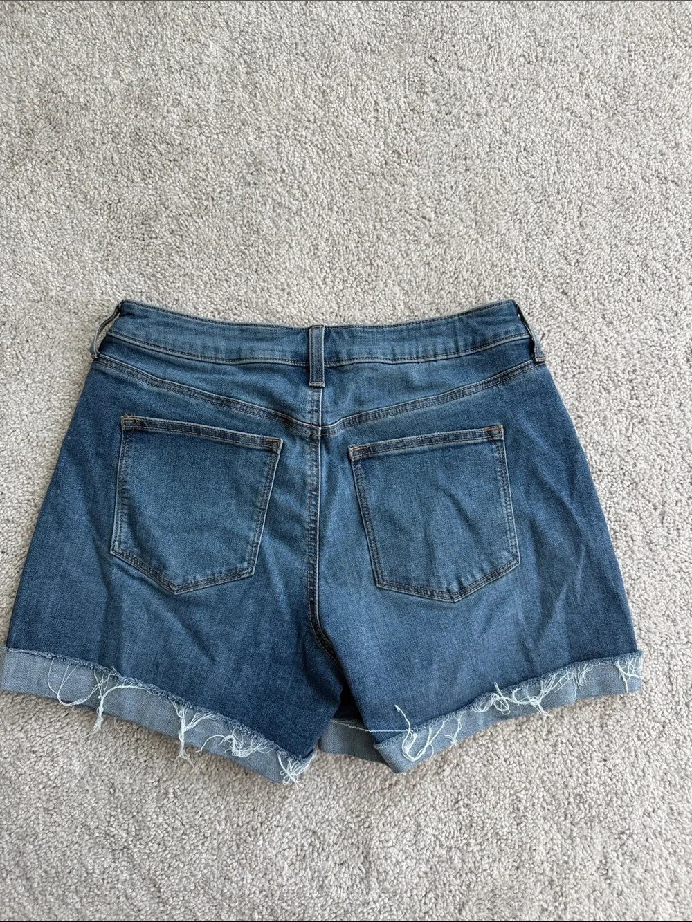 Sonoma Blue Distressed Rolled-Hem Denim Shorts-NWOT- Size 8